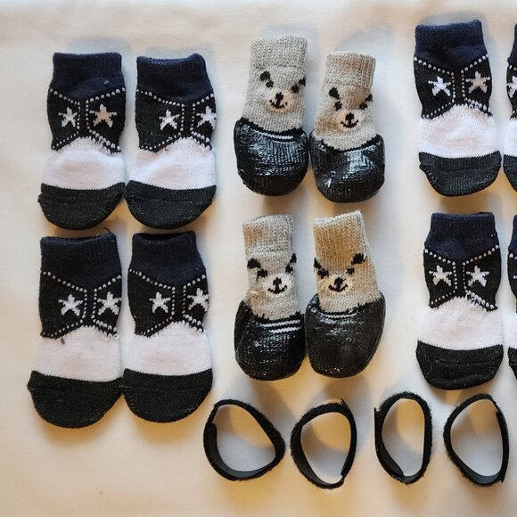 Anti Slip Dog Socks Waterproof Shoes/Boots Outdoor/Indoor Paw Protector w/Straps - Picture 2 of 6